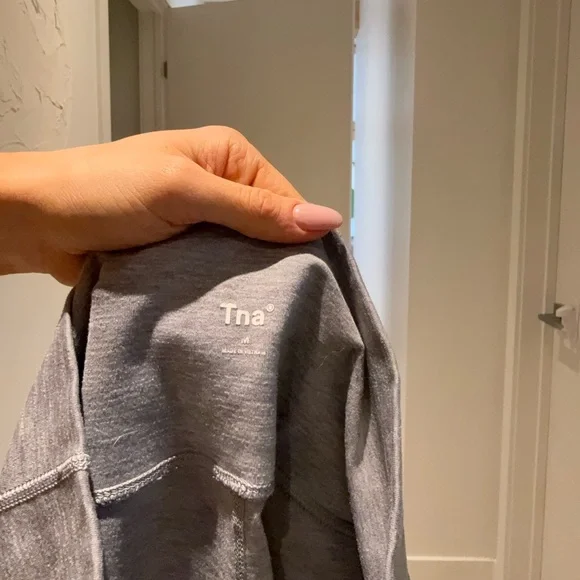 TNA Heather Gray  Shorts - Picture 6 of 6